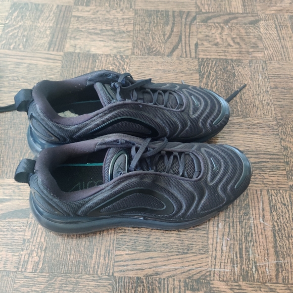 2 shoes. Jordan retro 6 and air max 97. US 8. - Picture 2 of 7